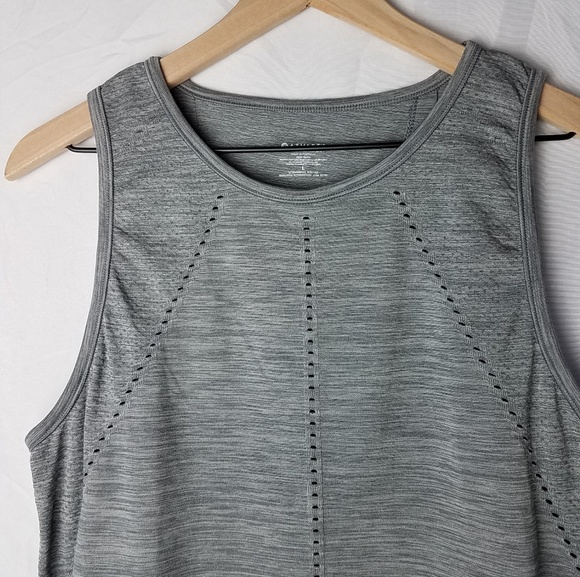 *SOLD* Athleta Heathered Gray Sleeveless Top Large - Picture 3 of 8